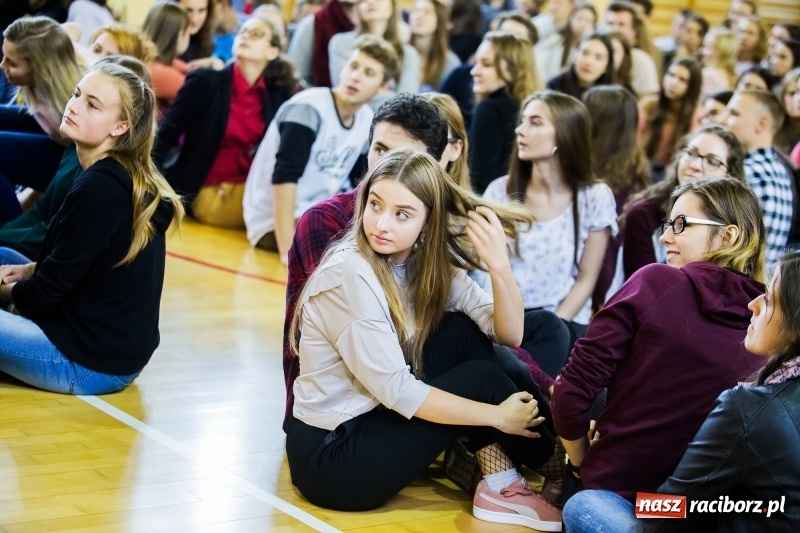 Zdjęcie w galerii na portalu naszraciborz.pl: Turniej gier i zabaw językowych dla uczniów II LO w Raciborzu wiadomości z regionu