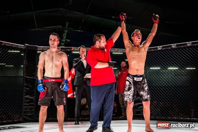 Zdjęcie w galerii na portalu naszraciborz.pl: Raciborzanie wygrali swoje walki na gali MMA w Bohuminie FOTO i WIDEO wiadomości z regionu