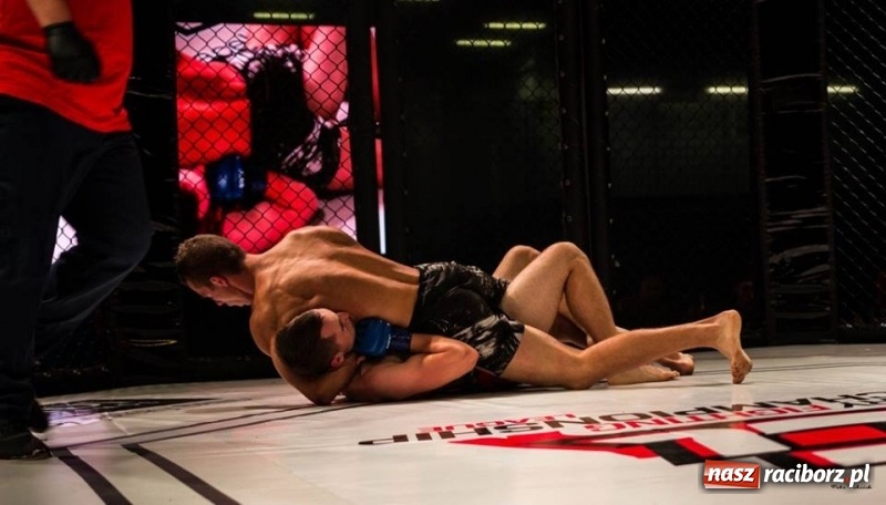 Zdjęcie w galerii na portalu naszraciborz.pl: Raciborzanie wygrali swoje walki na gali MMA w Bohuminie FOTO i WIDEO wiadomości z regionu
