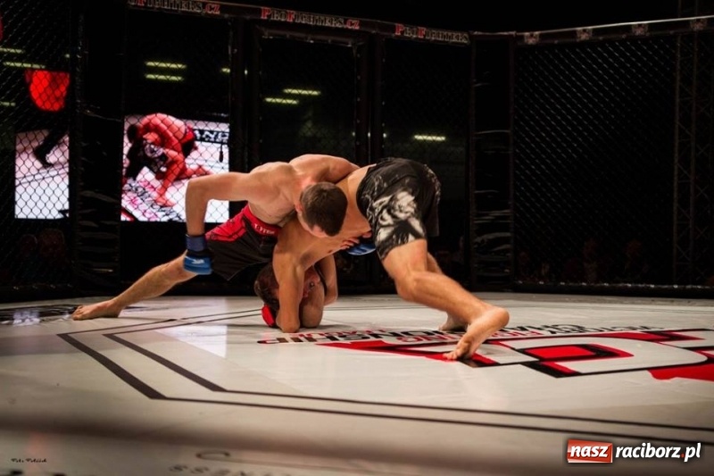 Zdjęcie w galerii na portalu naszraciborz.pl: Raciborzanie wygrali swoje walki na gali MMA w Bohuminie FOTO i WIDEO wiadomości z regionu