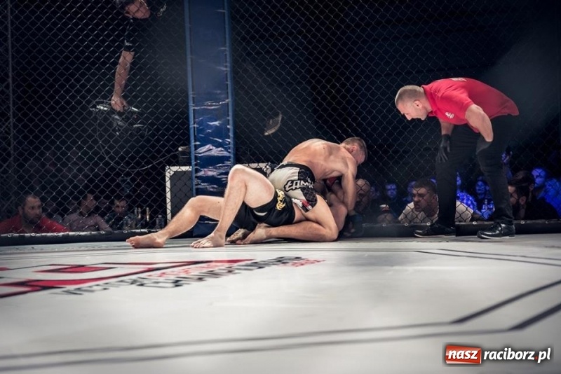 Zdjęcie w galerii na portalu naszraciborz.pl: Raciborzanie wygrali swoje walki na gali MMA w Bohuminie FOTO i WIDEO wiadomości z regionu