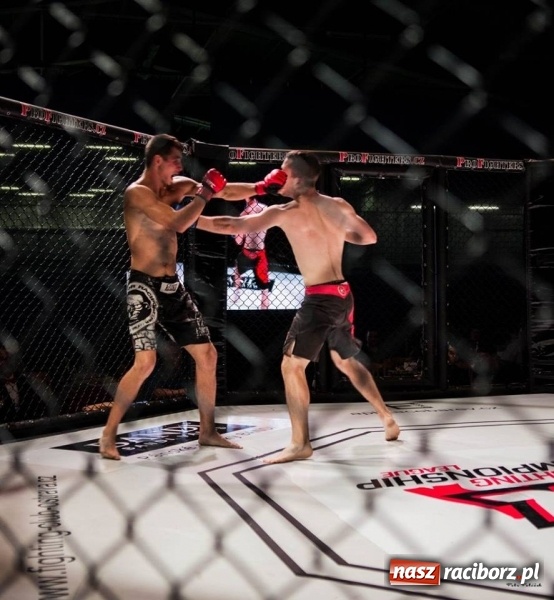 Zdjęcie w galerii na portalu naszraciborz.pl: Raciborzanie wygrali swoje walki na gali MMA w Bohuminie FOTO i WIDEO wiadomości z regionu