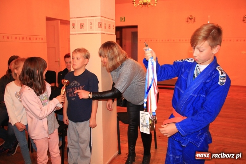 Zdjęcie w galerii na portalu naszraciborz.pl: Łamatorzy odwiedzili dzieci w Łańcach wiadomości z regionu