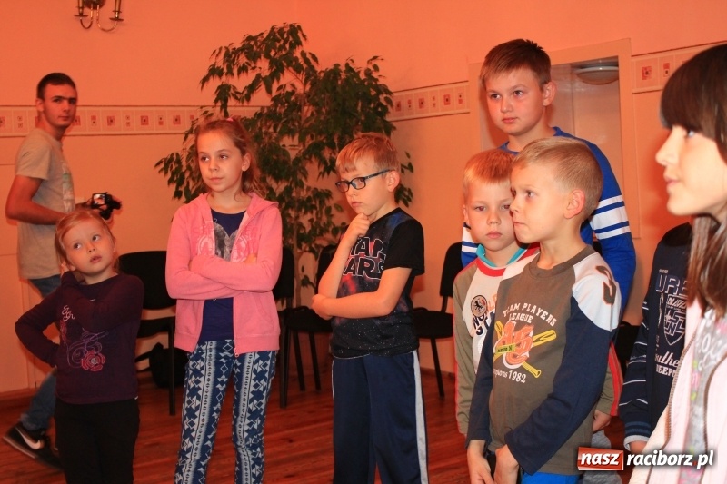 Zdjęcie w galerii na portalu naszraciborz.pl: Łamatorzy odwiedzili dzieci w Łańcach wiadomości z regionu