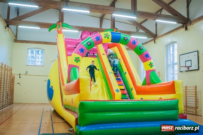 Zdjęcie w galerii na portalu naszraciborz.pl: Obchody Dnia Głuchego w Ośrodku dla Niesłyszących w Raciborzu wiadomości z regionu