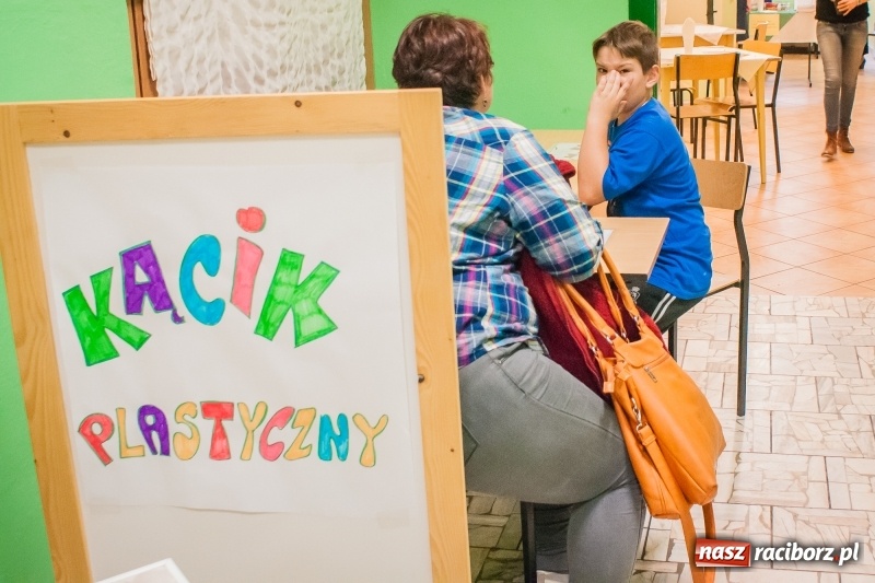 Zdjęcie w galerii na portalu naszraciborz.pl: Obchody Dnia Głuchego w Ośrodku dla Niesłyszących w Raciborzu wiadomości z regionu