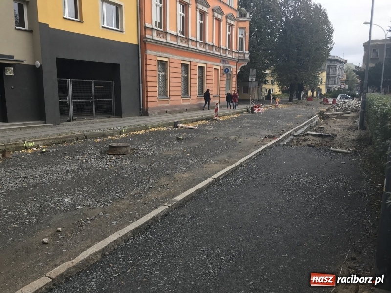 Zdjęcie w galerii na portalu naszraciborz.pl: Urząd ponagla wykonawcę remontu ulicy Długiej  wiadomości z regionu