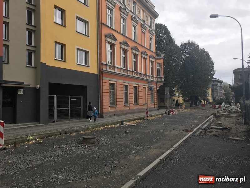 Zdjęcie w galerii na portalu naszraciborz.pl: Urząd ponagla wykonawcę remontu ulicy Długiej  wiadomości z regionu