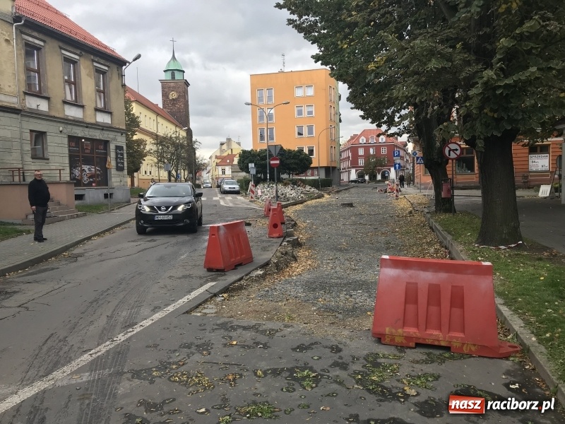 Zdjęcie w galerii na portalu naszraciborz.pl: Urząd ponagla wykonawcę remontu ulicy Długiej  wiadomości z regionu