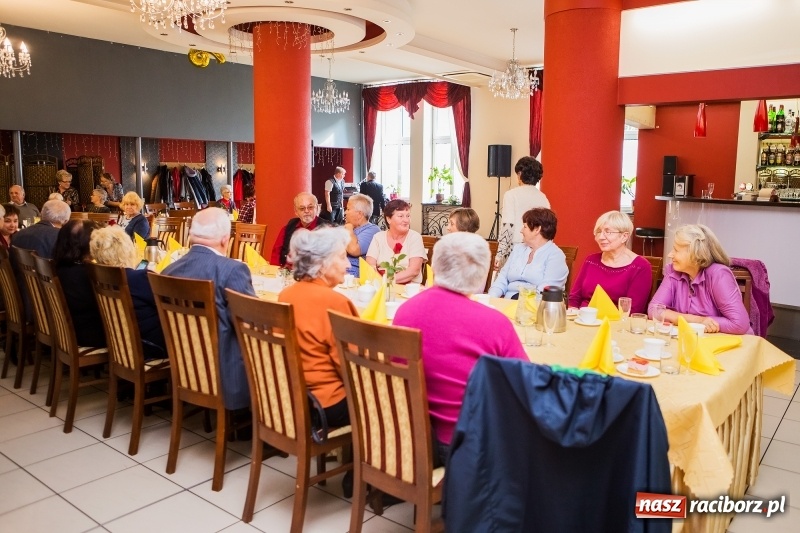 Zdjęcie w galerii na portalu naszraciborz.pl: Dzień Seniora w restauracji Raciborska wiadomości z regionu