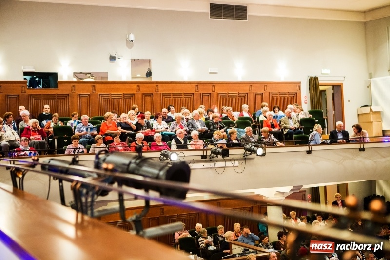 Zdjęcie w galerii na portalu naszraciborz.pl: Seniorzy z raciborskiego oddziału PZERiI świętowali 60-lecie działalności wiadomości z regionu