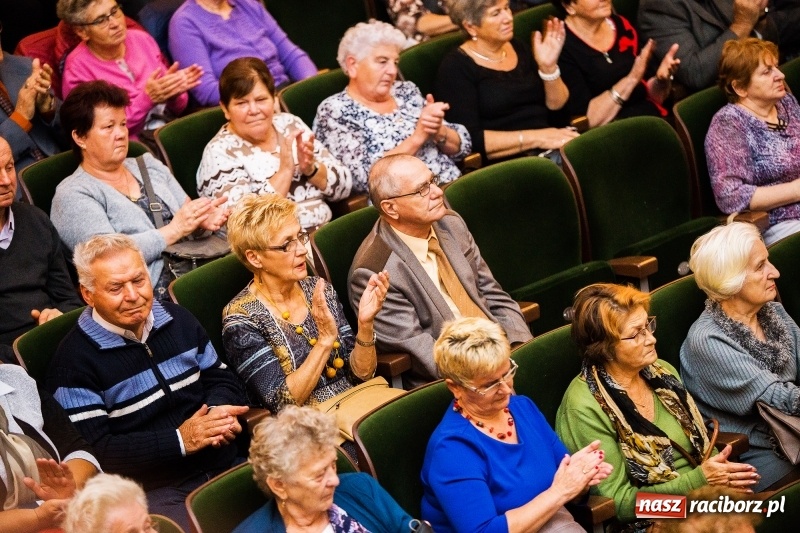 Zdjęcie w galerii na portalu naszraciborz.pl: Seniorzy z raciborskiego oddziału PZERiI świętowali 60-lecie działalności wiadomości z regionu