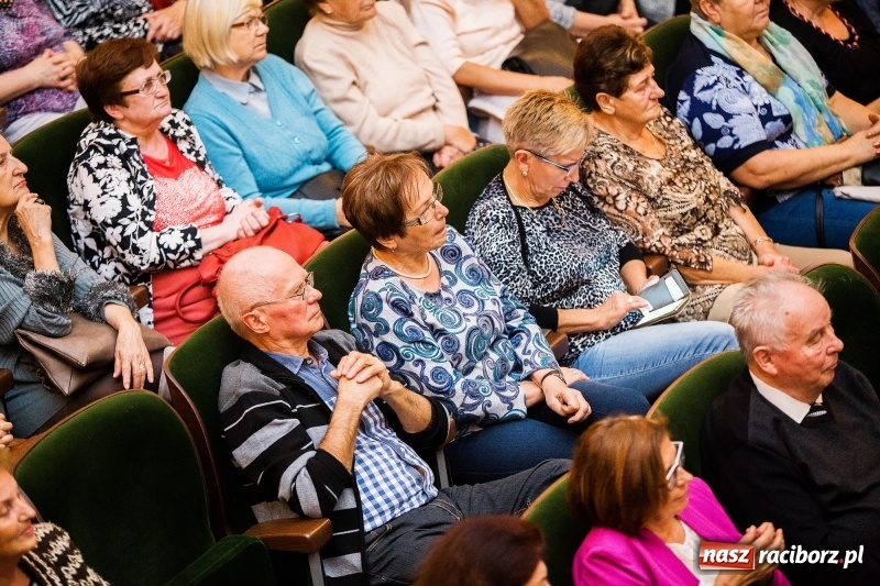 Zdjęcie w galerii na portalu naszraciborz.pl: Seniorzy z raciborskiego oddziału PZERiI świętowali 60-lecie działalności wiadomości z regionu