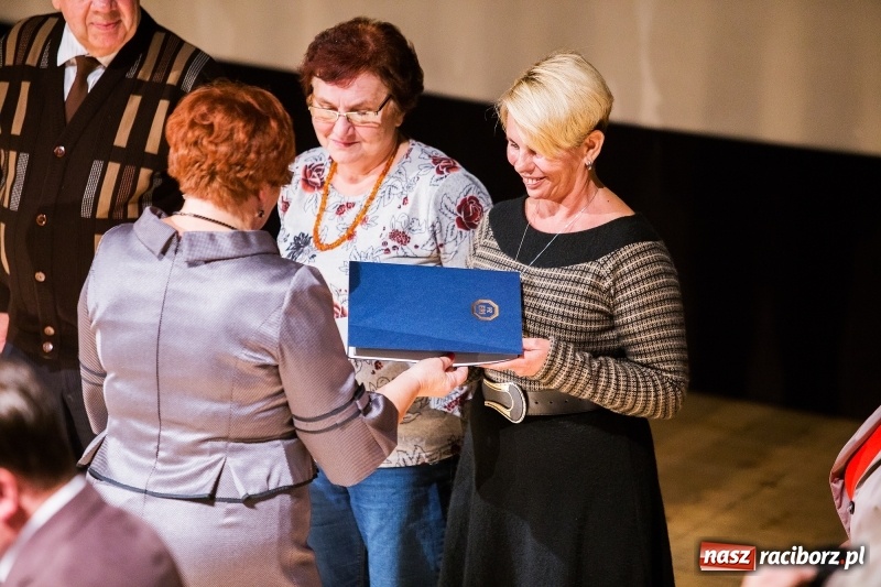 Zdjęcie w galerii na portalu naszraciborz.pl: Seniorzy z raciborskiego oddziału PZERiI świętowali 60-lecie działalności wiadomości z regionu