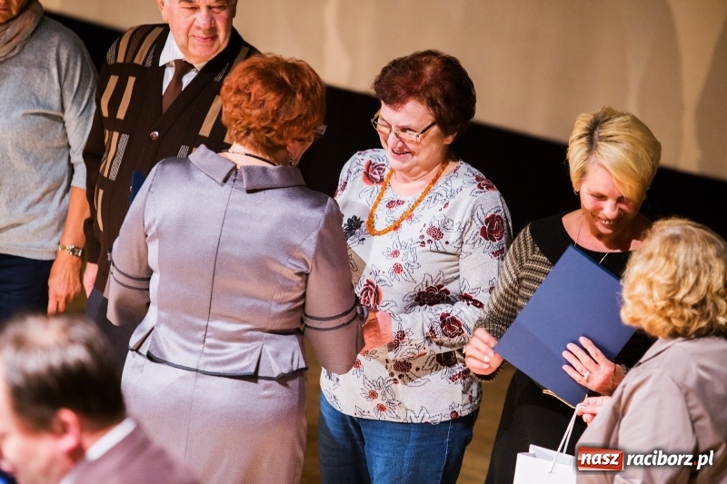 Zdjęcie w galerii na portalu naszraciborz.pl: Seniorzy z raciborskiego oddziału PZERiI świętowali 60-lecie działalności wiadomości z regionu