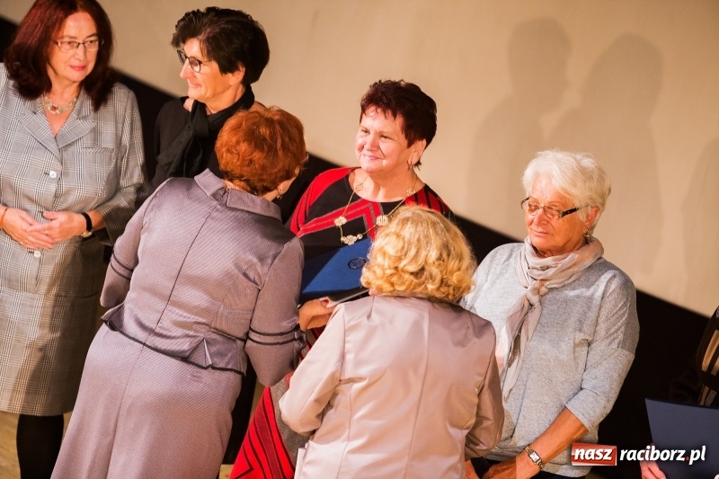 Zdjęcie w galerii na portalu naszraciborz.pl: Seniorzy z raciborskiego oddziału PZERiI świętowali 60-lecie działalności wiadomości z regionu