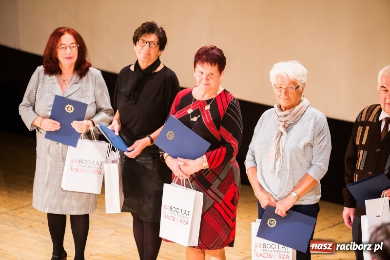 Zdjęcie w galerii na portalu naszraciborz.pl: Seniorzy z raciborskiego oddziału PZERiI świętowali 60-lecie działalności wiadomości z regionu