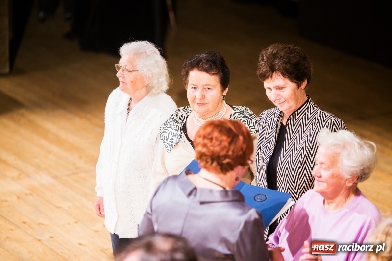 Zdjęcie w galerii na portalu naszraciborz.pl: Seniorzy z raciborskiego oddziału PZERiI świętowali 60-lecie działalności wiadomości z regionu