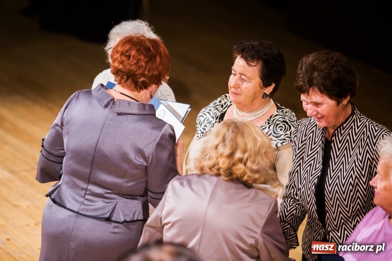 Zdjęcie w galerii na portalu naszraciborz.pl: Seniorzy z raciborskiego oddziału PZERiI świętowali 60-lecie działalności wiadomości z regionu