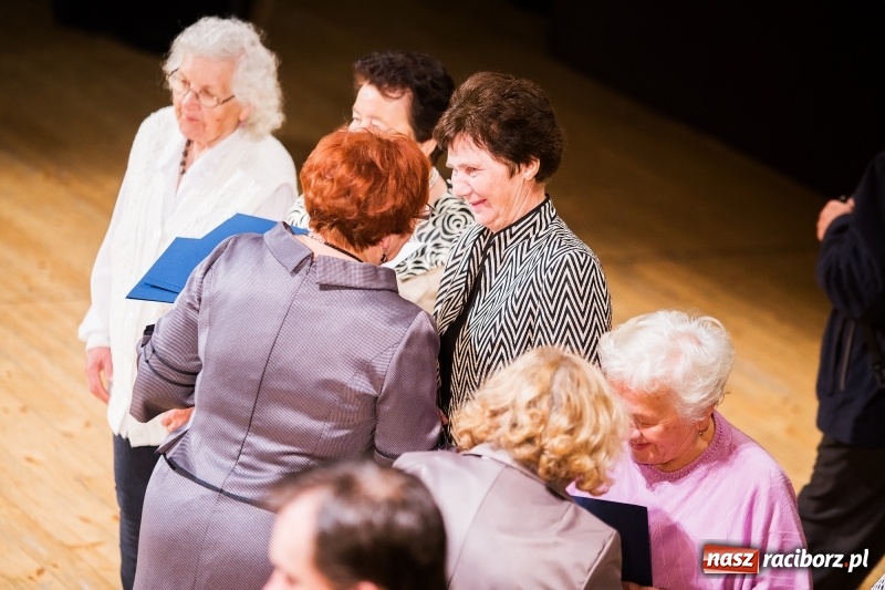 Zdjęcie w galerii na portalu naszraciborz.pl: Seniorzy z raciborskiego oddziału PZERiI świętowali 60-lecie działalności wiadomości z regionu