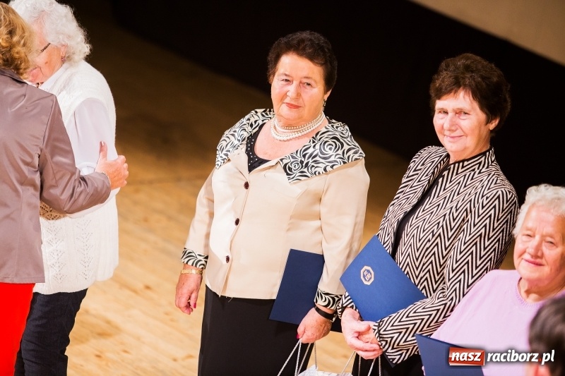 Zdjęcie w galerii na portalu naszraciborz.pl: Seniorzy z raciborskiego oddziału PZERiI świętowali 60-lecie działalności wiadomości z regionu