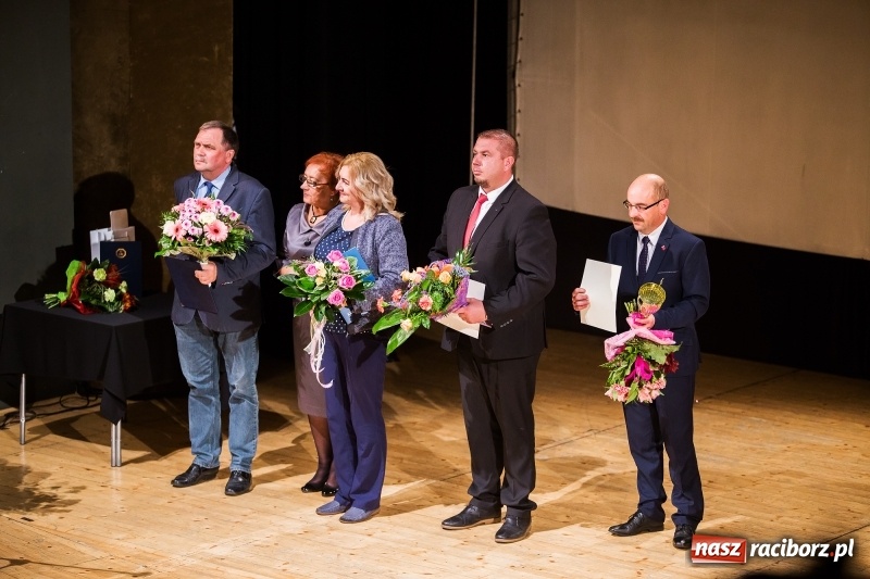 Zdjęcie w galerii na portalu naszraciborz.pl: Seniorzy z raciborskiego oddziału PZERiI świętowali 60-lecie działalności wiadomości z regionu