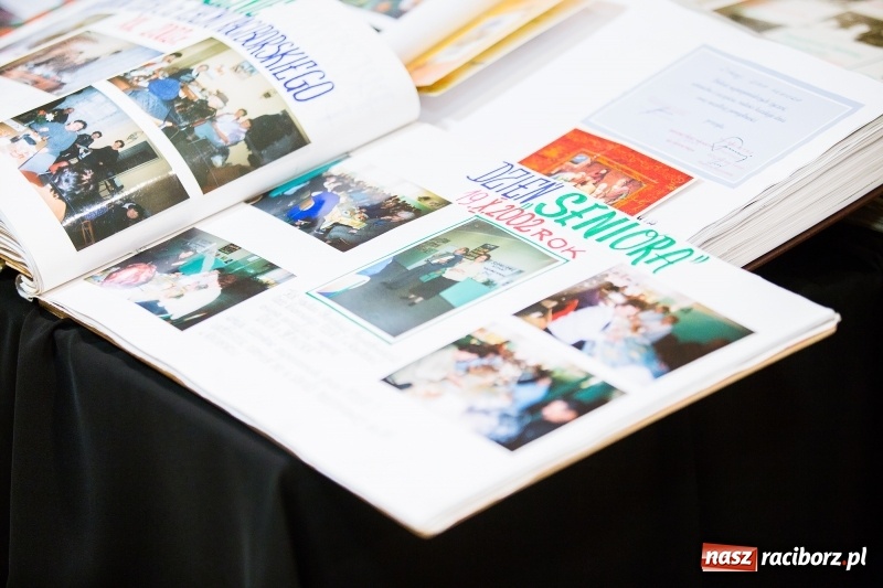 Zdjęcie w galerii na portalu naszraciborz.pl: Seniorzy z raciborskiego oddziału PZERiI świętowali 60-lecie działalności wiadomości z regionu