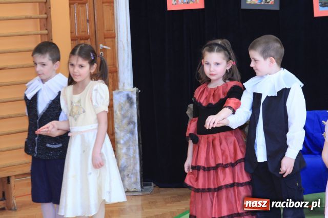 Zdjęcie w galerii na portalu naszraciborz.pl: Kopciuszek dla przedszkolaków wiadomości z regionu