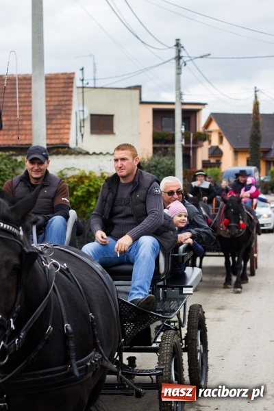 Zdjęcie w galerii na portalu naszraciborz.pl: Adrian Krzemień z lisią kitą w Żerdzinach wiadomości z regionu