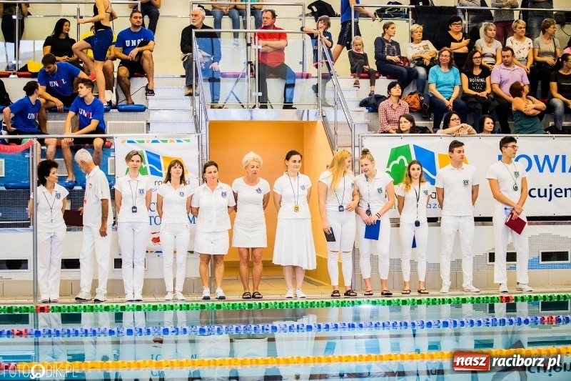 Zdjęcie w galerii na portalu naszraciborz.pl: Międzynarodowe Zawody Pływackie o Puchar Dyrektora ZSOMS wiadomości z regionu