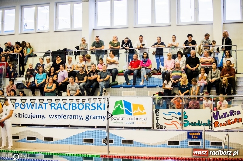 Zdjęcie w galerii na portalu naszraciborz.pl: Międzynarodowe Zawody Pływackie o Puchar Dyrektora ZSOMS wiadomości z regionu