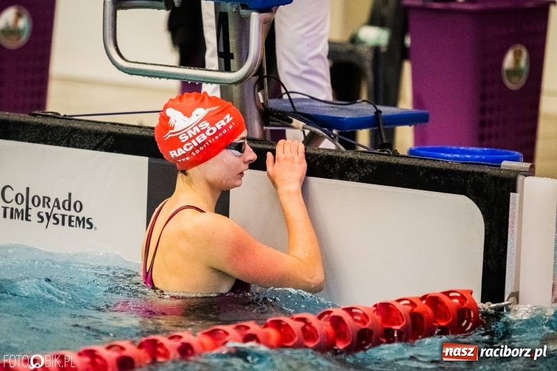 Zdjęcie w galerii na portalu naszraciborz.pl: Międzynarodowe Zawody Pływackie o Puchar Dyrektora ZSOMS wiadomości z regionu