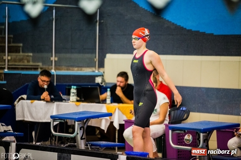 Zdjęcie w galerii na portalu naszraciborz.pl: Międzynarodowe Zawody Pływackie o Puchar Dyrektora ZSOMS wiadomości z regionu