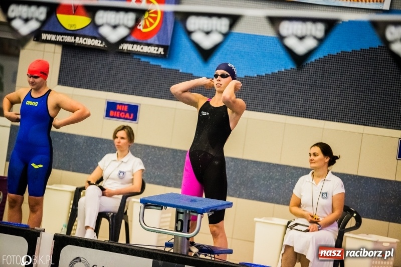 Zdjęcie w galerii na portalu naszraciborz.pl: Międzynarodowe Zawody Pływackie o Puchar Dyrektora ZSOMS wiadomości z regionu
