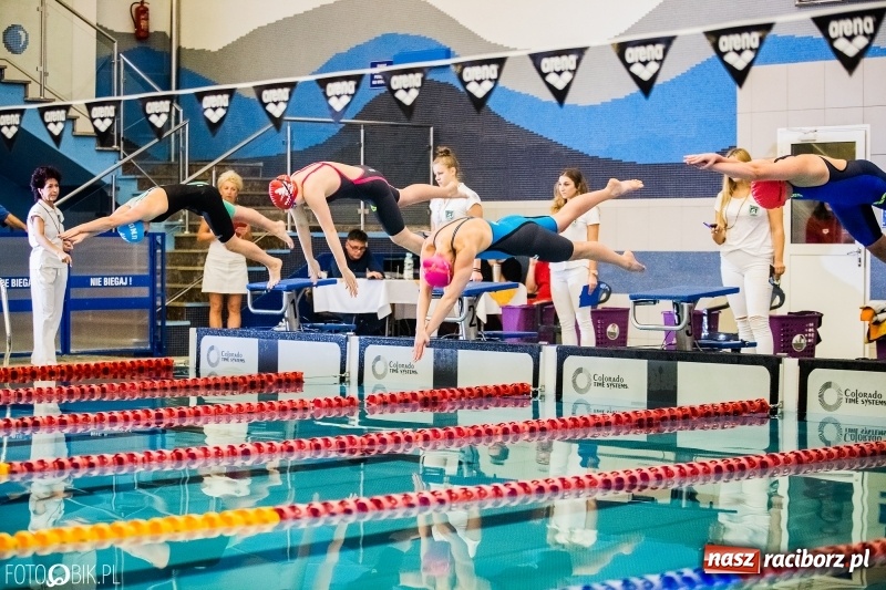 Zdjęcie w galerii na portalu naszraciborz.pl: Międzynarodowe Zawody Pływackie o Puchar Dyrektora ZSOMS wiadomości z regionu