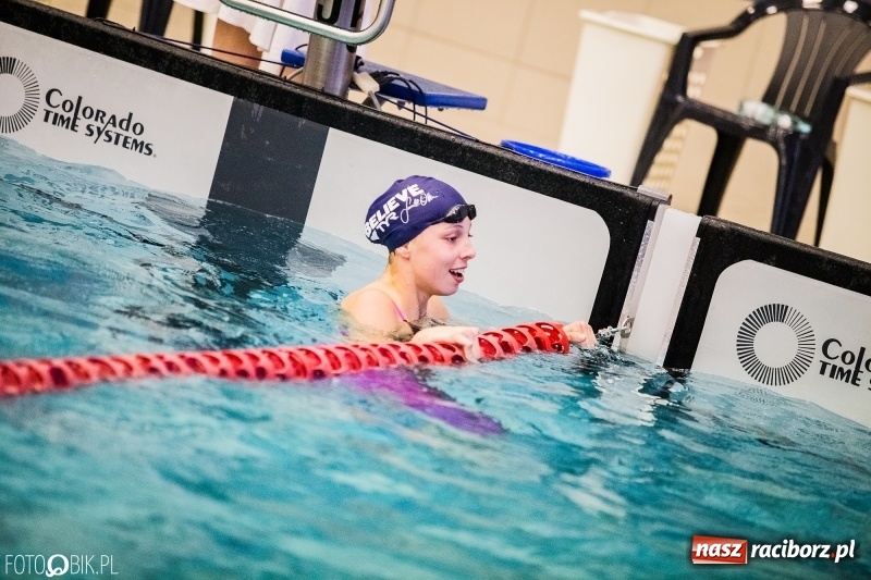 Zdjęcie w galerii na portalu naszraciborz.pl: Międzynarodowe Zawody Pływackie o Puchar Dyrektora ZSOMS wiadomości z regionu