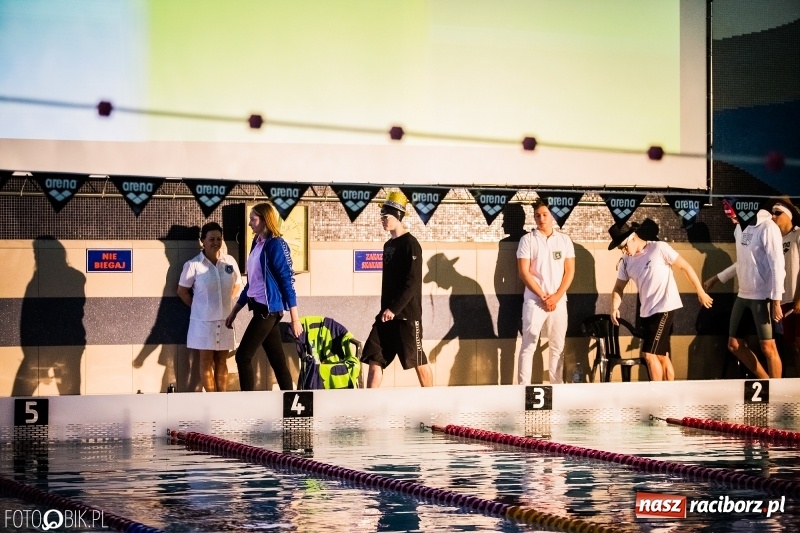 Zdjęcie w galerii na portalu naszraciborz.pl: Międzynarodowe Zawody Pływackie o Puchar Dyrektora ZSOMS wiadomości z regionu