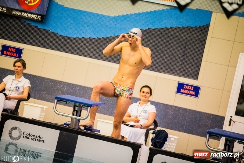 Zdjęcie w galerii na portalu naszraciborz.pl: Międzynarodowe Zawody Pływackie o Puchar Dyrektora ZSOMS wiadomości z regionu