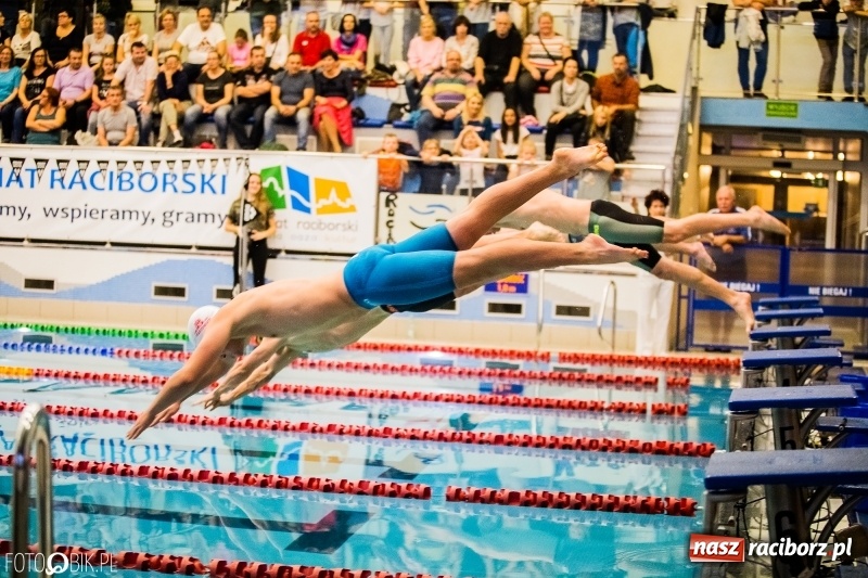 Zdjęcie w galerii na portalu naszraciborz.pl: Międzynarodowe Zawody Pływackie o Puchar Dyrektora ZSOMS wiadomości z regionu