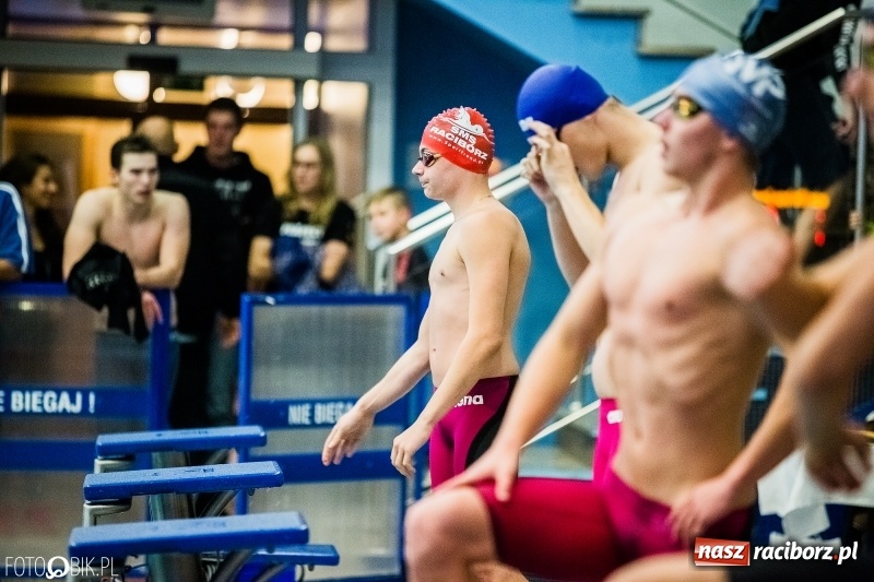 Zdjęcie w galerii na portalu naszraciborz.pl: Międzynarodowe Zawody Pływackie o Puchar Dyrektora ZSOMS wiadomości z regionu