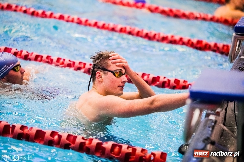 Zdjęcie w galerii na portalu naszraciborz.pl: Międzynarodowe Zawody Pływackie o Puchar Dyrektora ZSOMS wiadomości z regionu