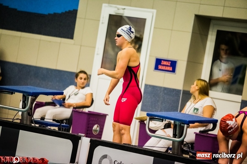 Zdjęcie w galerii na portalu naszraciborz.pl: Międzynarodowe Zawody Pływackie o Puchar Dyrektora ZSOMS wiadomości z regionu