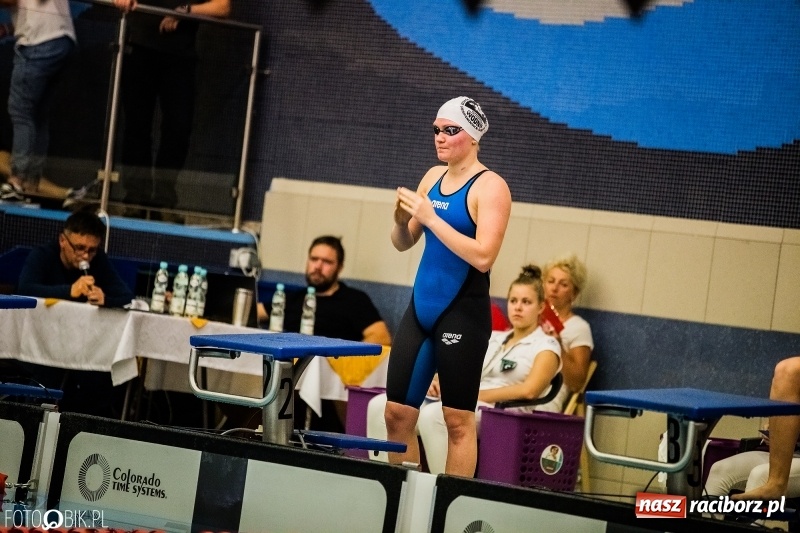 Zdjęcie w galerii na portalu naszraciborz.pl: Międzynarodowe Zawody Pływackie o Puchar Dyrektora ZSOMS wiadomości z regionu