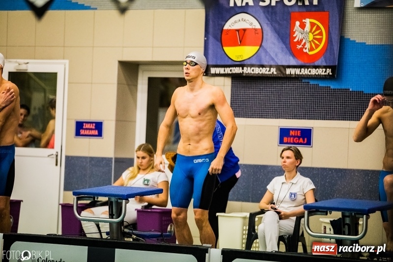 Zdjęcie w galerii na portalu naszraciborz.pl: Międzynarodowe Zawody Pływackie o Puchar Dyrektora ZSOMS wiadomości z regionu