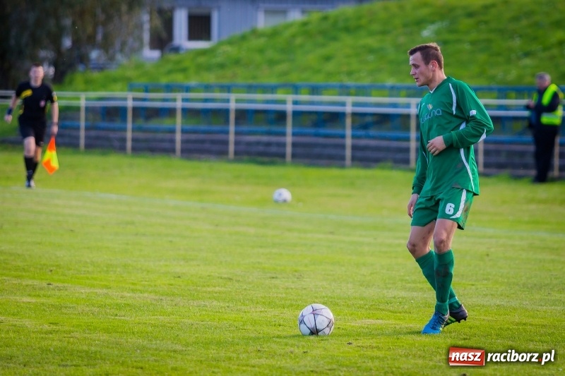Zdjęcie w galerii na portalu naszraciborz.pl: Rafako Racibórz i Gwiazda Skrzyszów podzielili się punktami wiadomości z regionu