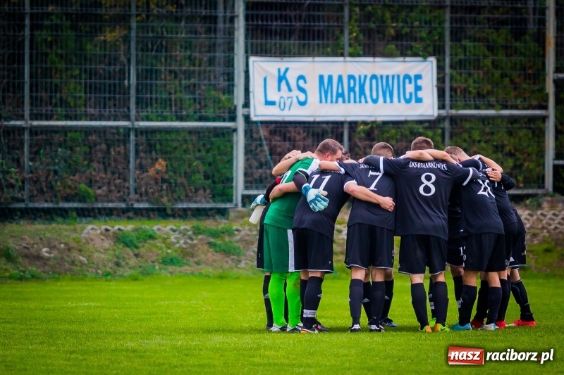 Zdjęcie w galerii na portalu naszraciborz.pl: Niespodziewana wygrana Naprzodu Krzyżkowice w Markowicach wiadomości z regionu
