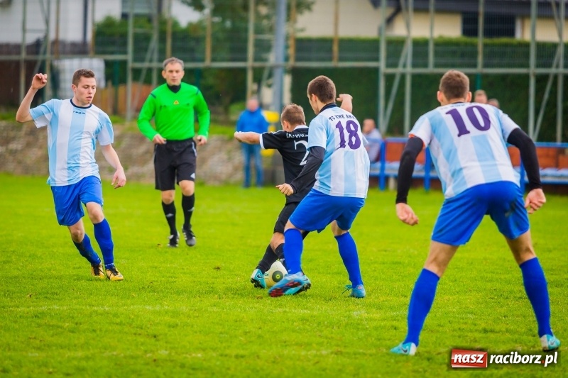 Zdjęcie w galerii na portalu naszraciborz.pl: Niespodziewana wygrana Naprzodu Krzyżkowice w Markowicach wiadomości z regionu