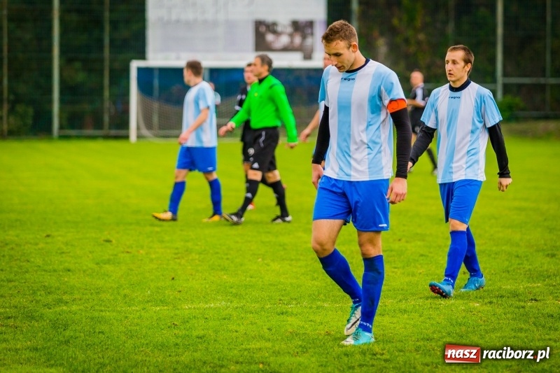 Zdjęcie w galerii na portalu naszraciborz.pl: Niespodziewana wygrana Naprzodu Krzyżkowice w Markowicach wiadomości z regionu