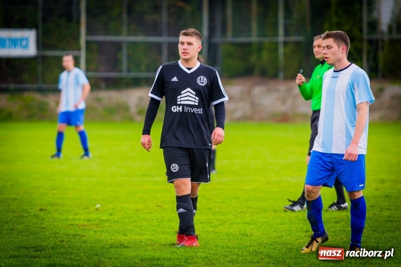 Zdjęcie w galerii na portalu naszraciborz.pl: Niespodziewana wygrana Naprzodu Krzyżkowice w Markowicach wiadomości z regionu