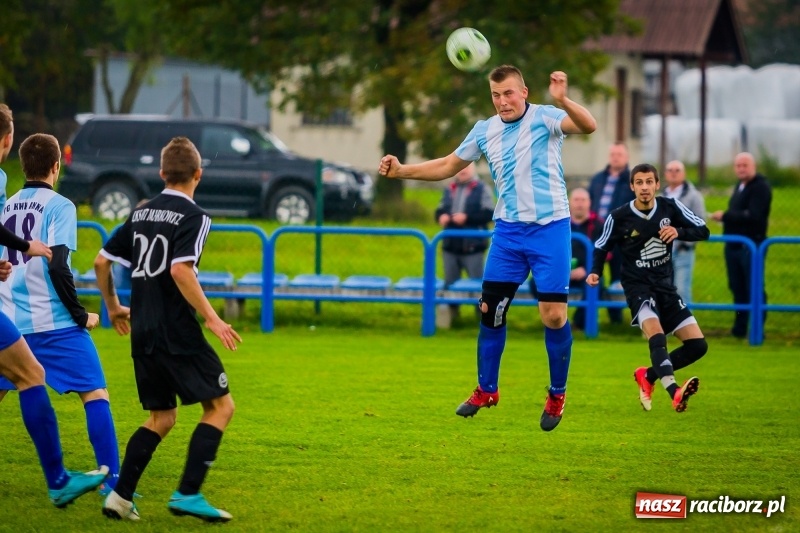 Zdjęcie w galerii na portalu naszraciborz.pl: Niespodziewana wygrana Naprzodu Krzyżkowice w Markowicach wiadomości z regionu